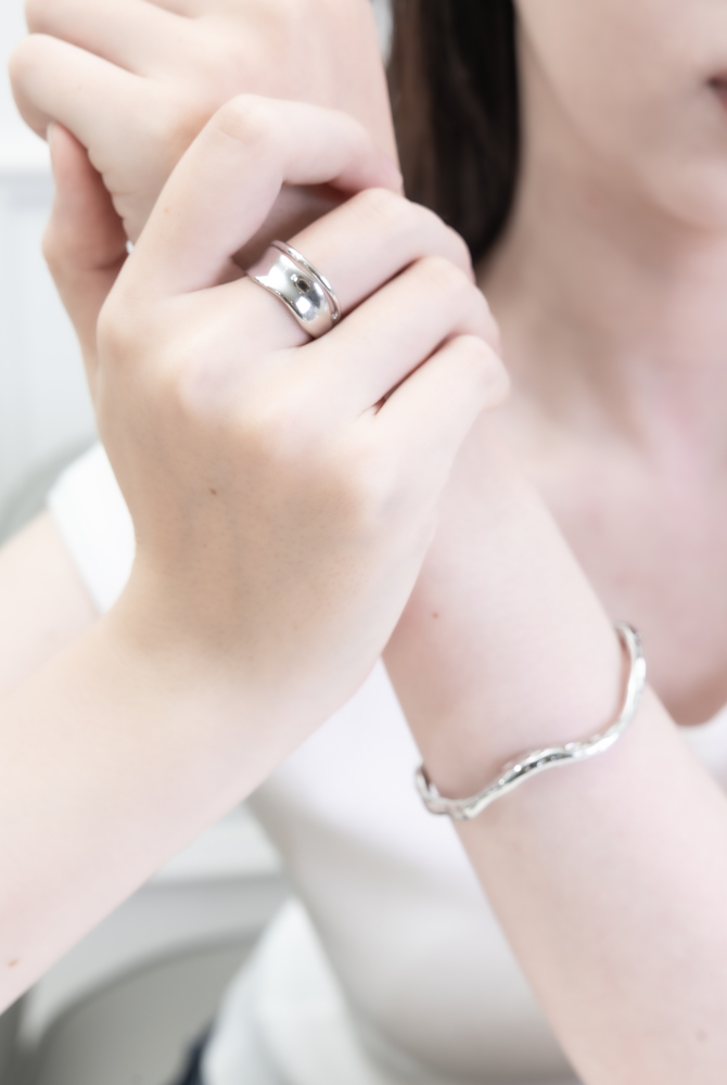 不規則波光手環/銀色