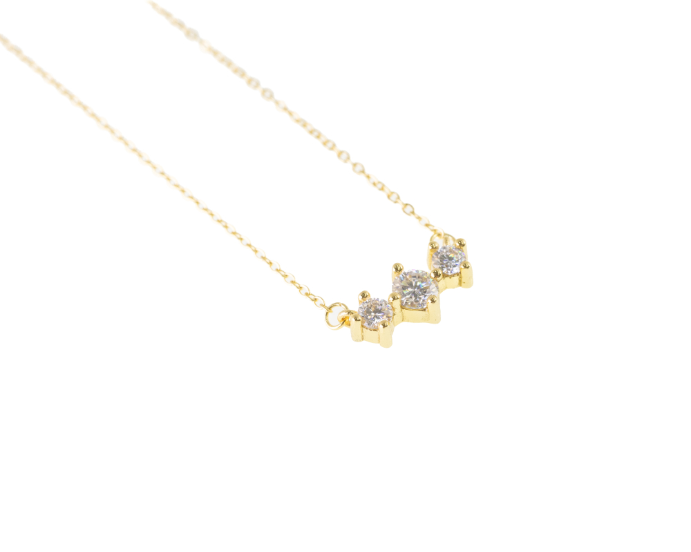 莫桑石4mm 三顆鑽微笑項鍊 / 金色