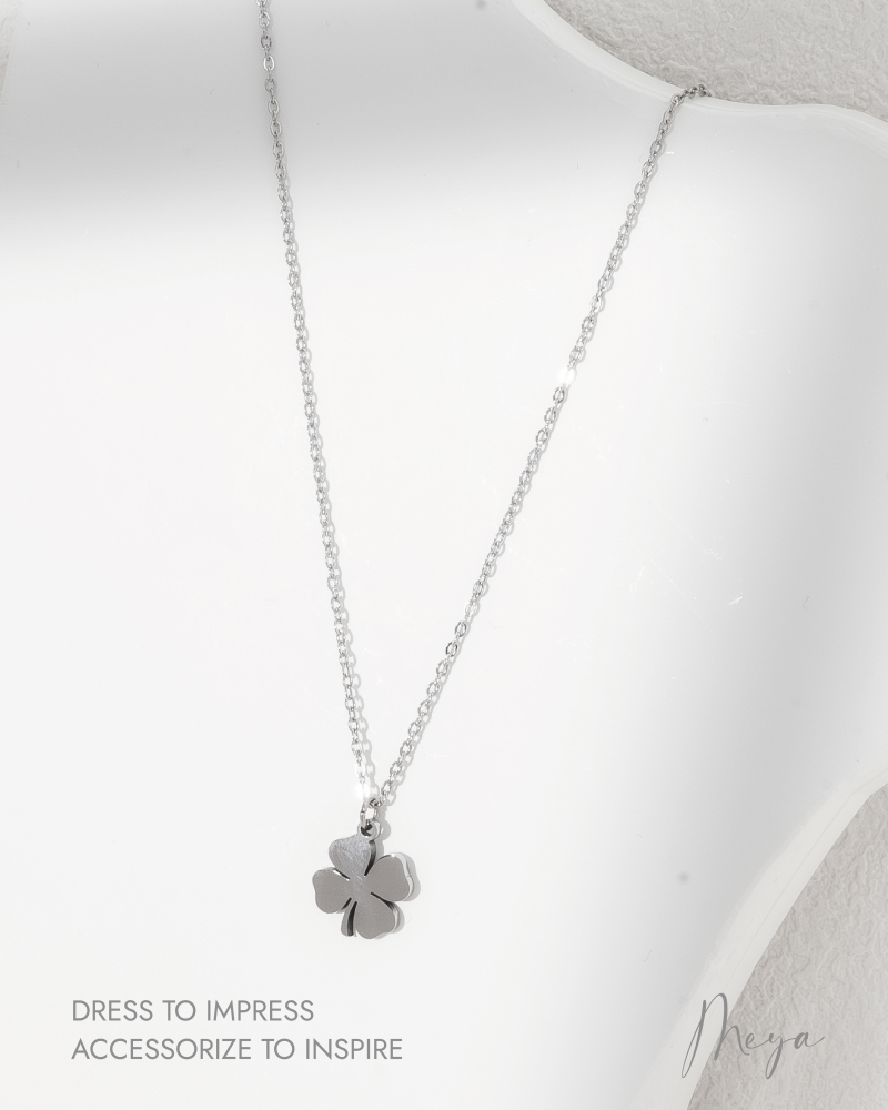 幸運草墜飾 項鏈／銀色