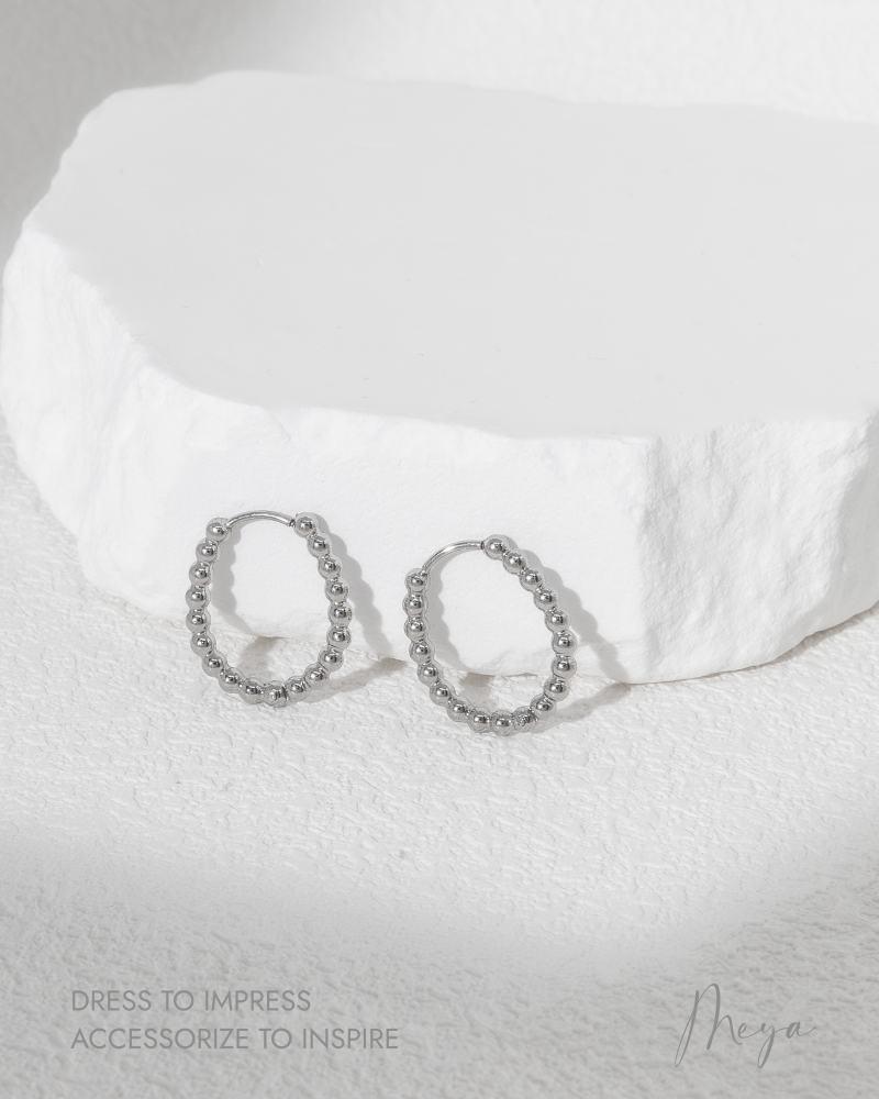 多顆小圓珠 圈型耳環／銀色