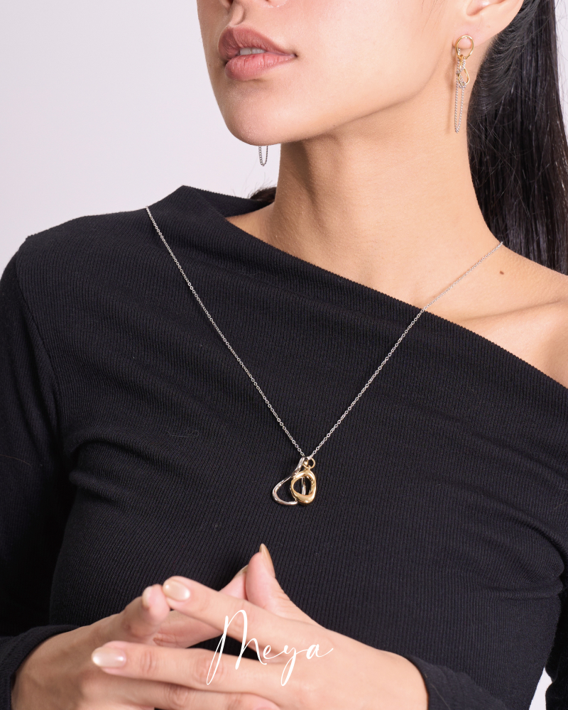 兩雙色不規則圈吊墜長項鏈 / 銀色鏈