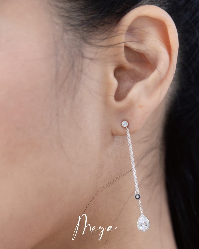 長短鏈垂墜鋯石 耳環／銀色