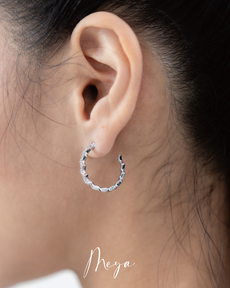 直角波浪閃鑽圓弧耳環  / 銀色