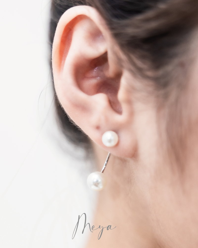 귀걸이 圓弧連接大小珍珠耳環 / 銀色