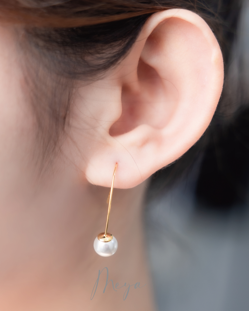 귀걸이 懸掛珍珠勾式耳環 / 金色