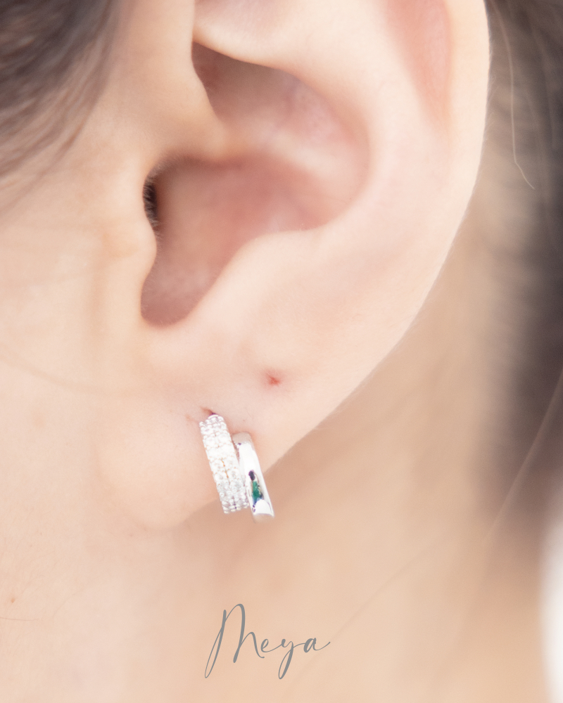 귀걸이 半圓弧小鋯石耳環 / 銀色