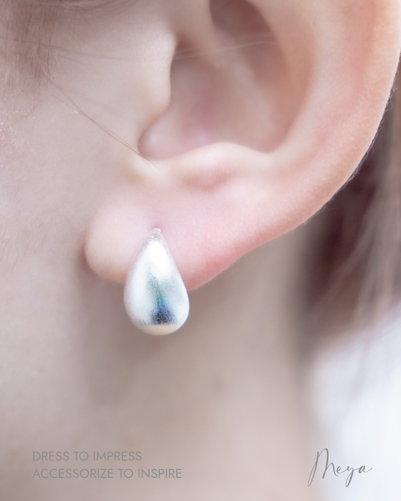 귀걸이 立體上弦月耳環 / 銀色