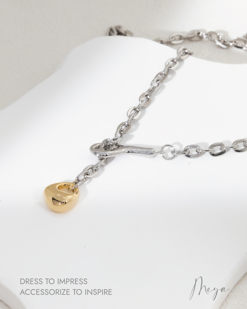 金色鎖頭吊墜長項鏈 / 銀色