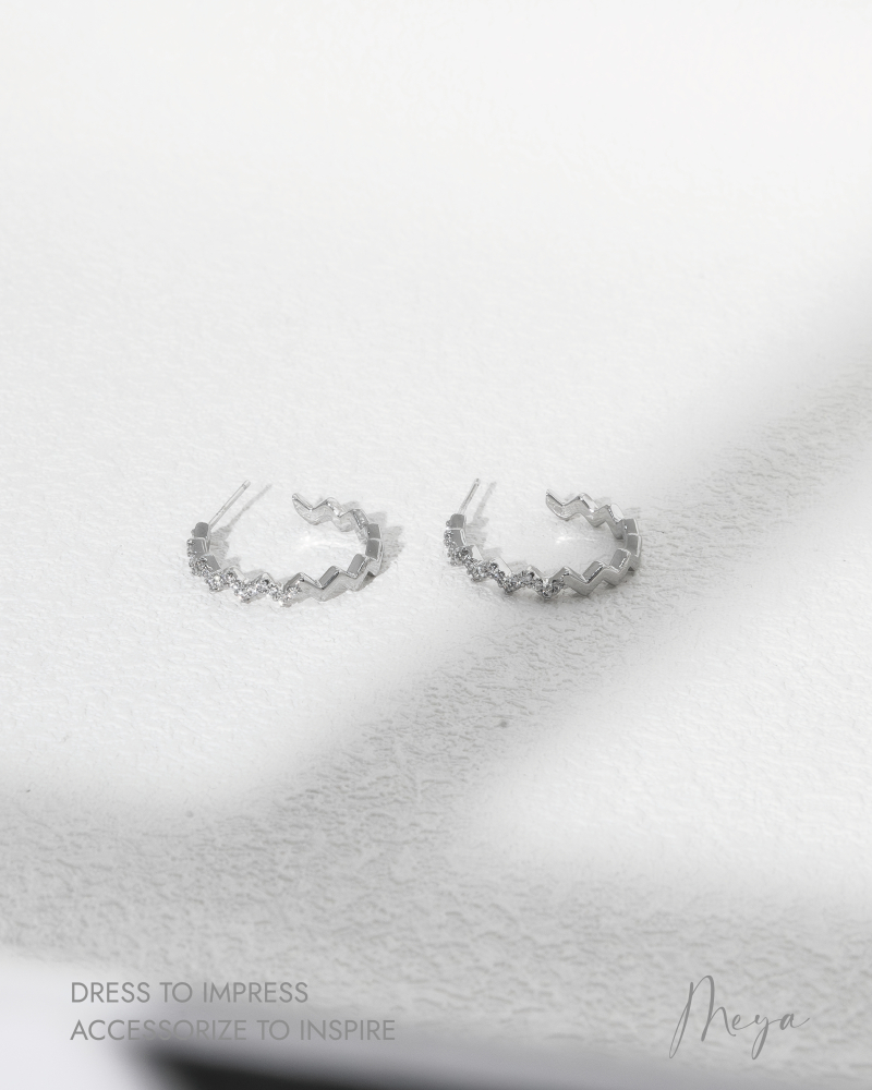 直角波浪閃鑽圓弧耳環  / 銀色