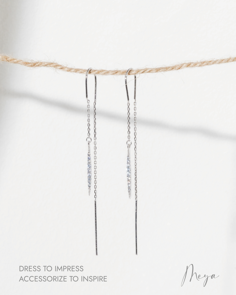 一體成型款 長條小鋯石接細圓柱 圓弧勾式耳環／銀色