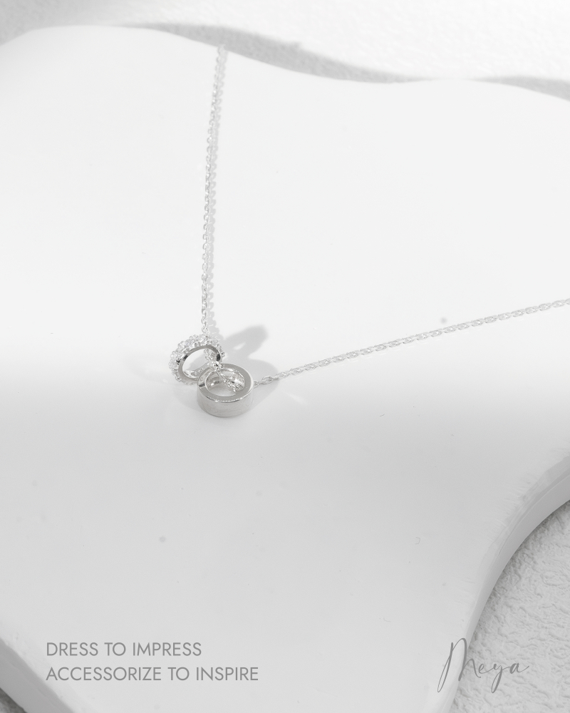 可移動素面＆小鋯石小雙圈  項鍊／銀色