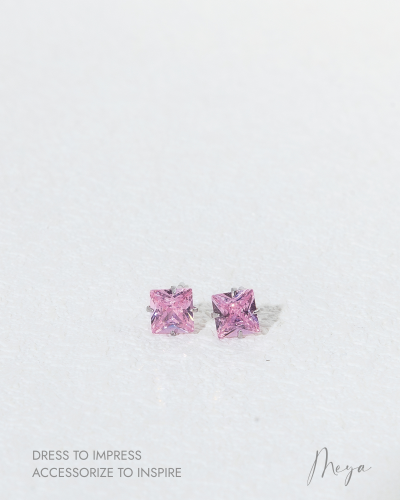 粉色方形貼耳小鋯石 耳環／粉色