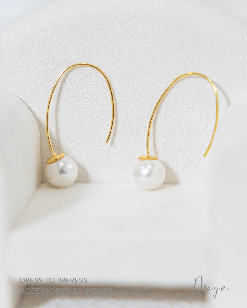 귀걸이 懸掛珍珠勾式耳環 / 金色