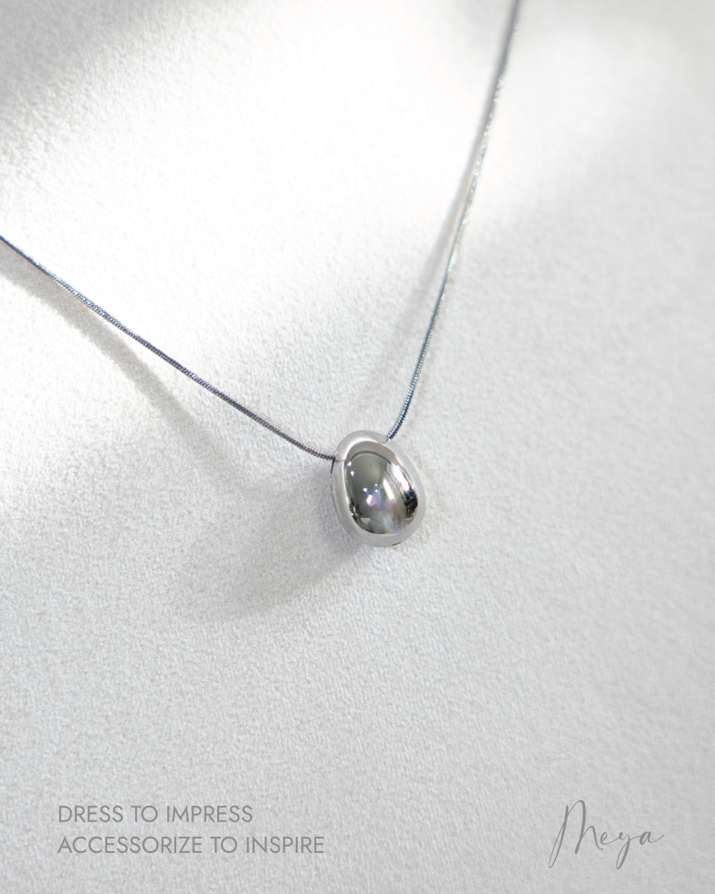 목걸이 橢圓珠墜飾細蛇鍊 / 銀色