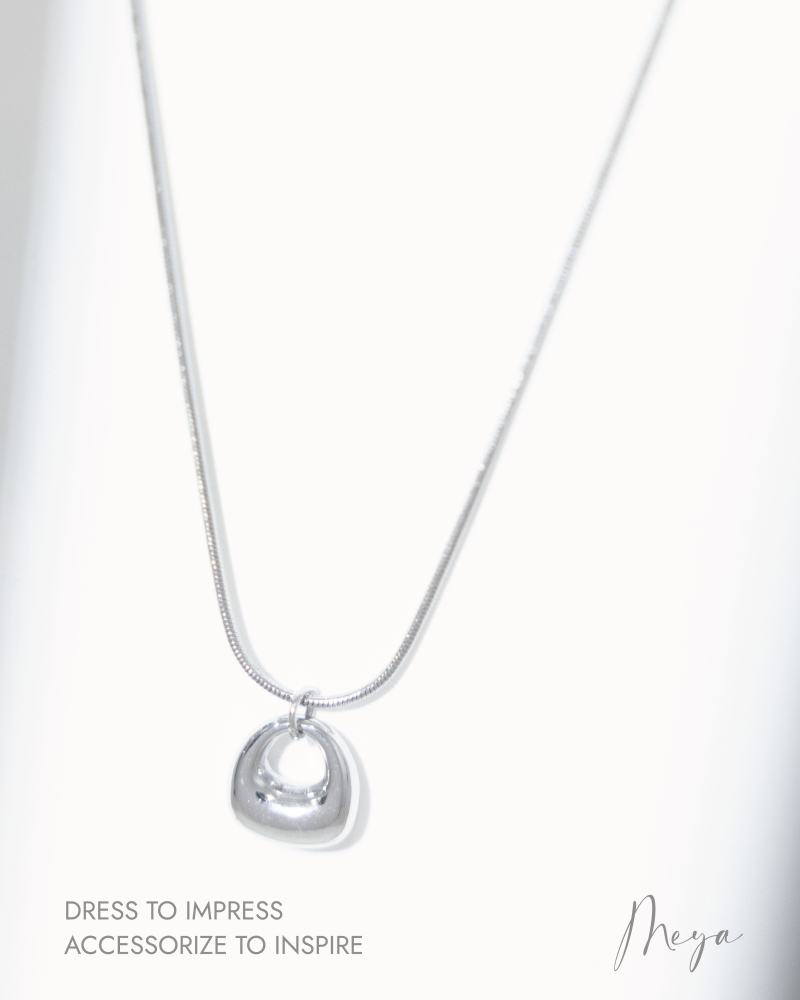 목걸이 鈴環項鍊 中空不規則吊墜/ 銀色