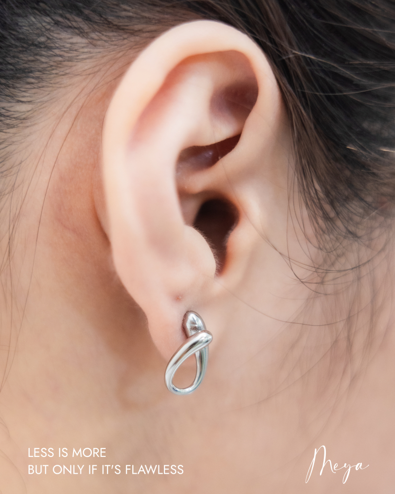 귀걸이 空心水滴耳環 /銀色