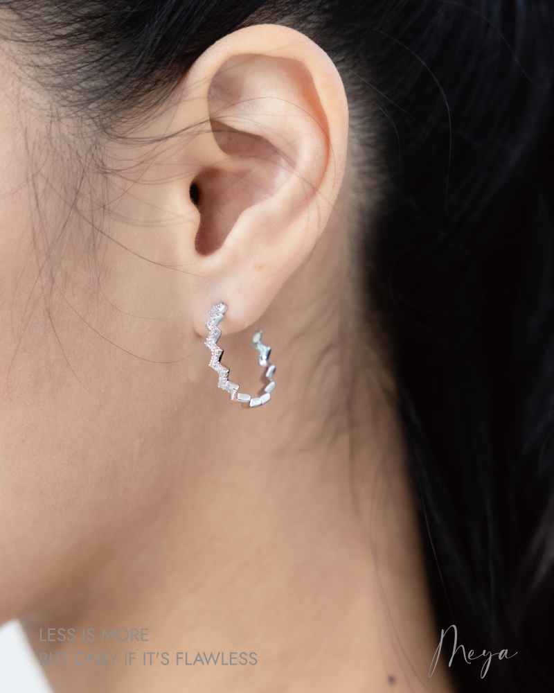 直角波浪閃鑽圓弧耳環  / 銀色