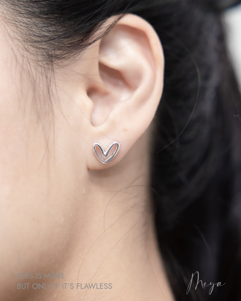 귀걸이 鏤空愛心耳環/ 銀色