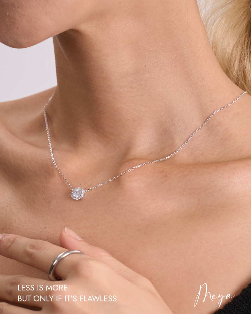 小鋯石包圍單顆鋯石 項鏈/銀色