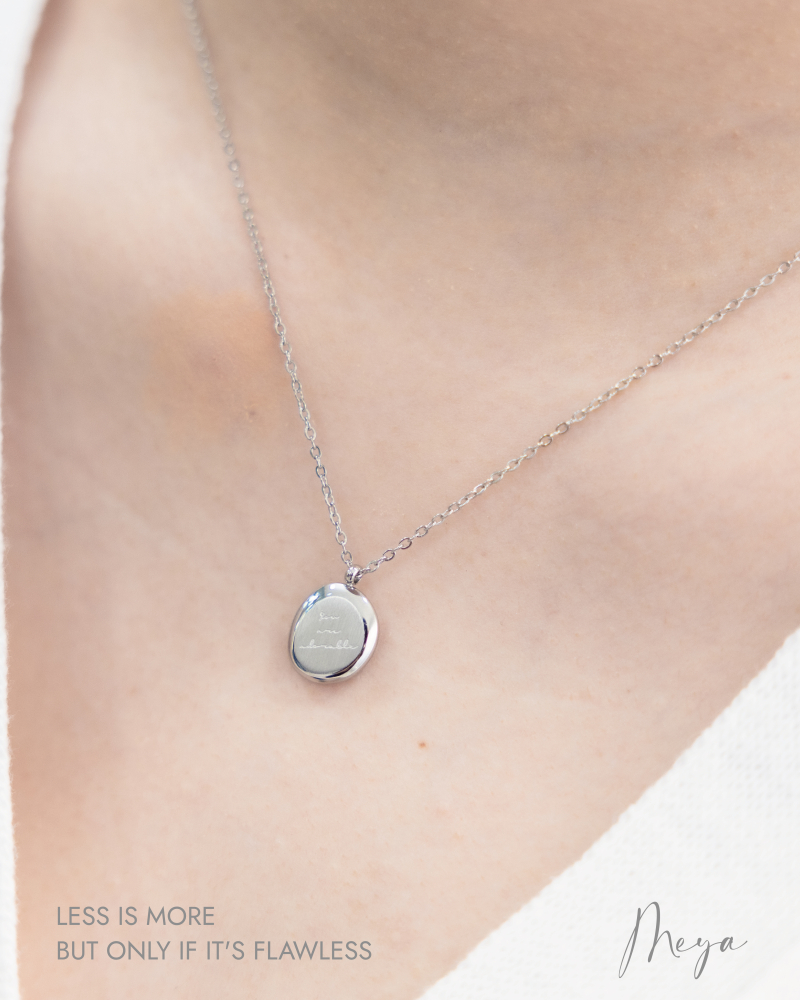 목걸이 小扁石狀墜飾項鍊 / 銀色