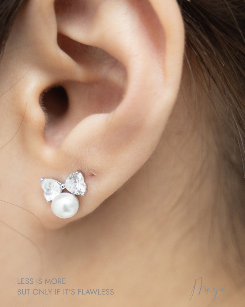 귀걸이 珍珠鋯石蝴蝶結耳環 / 銀色