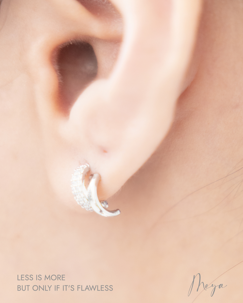 귀걸이 半圓弧小鋯石耳環 / 銀色