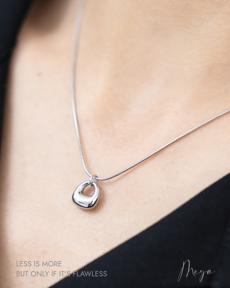 목걸이 鈴環項鍊 中空不規則吊墜/ 銀色