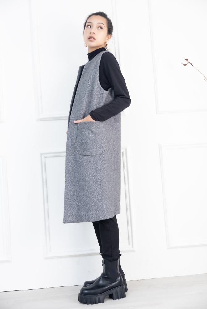 조끼 箭紋羊毛背心外套 / 黑白條紋