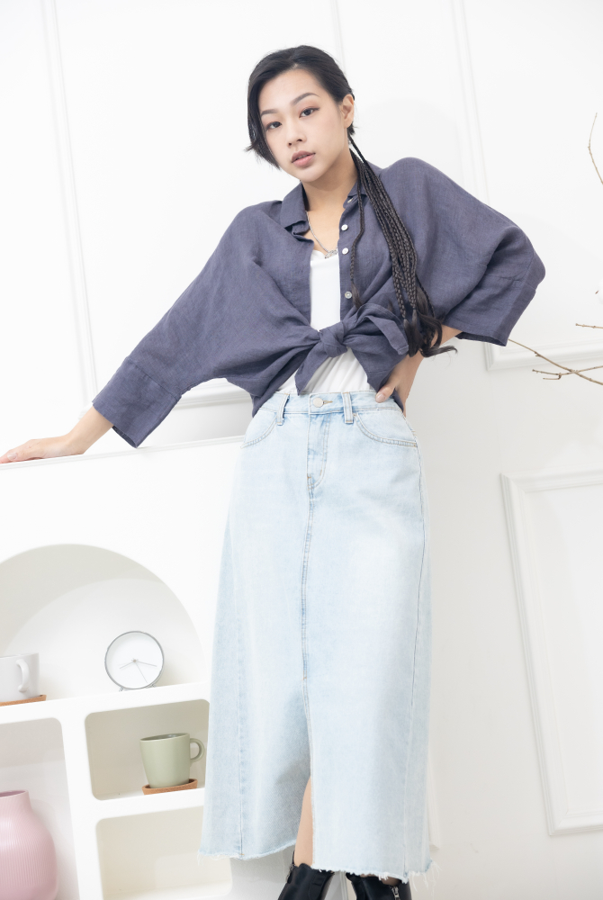 치마 前開叉牛仔裙／淺藍色