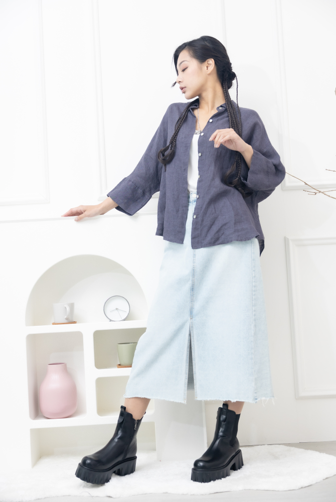 치마 前開叉牛仔裙／淺藍色