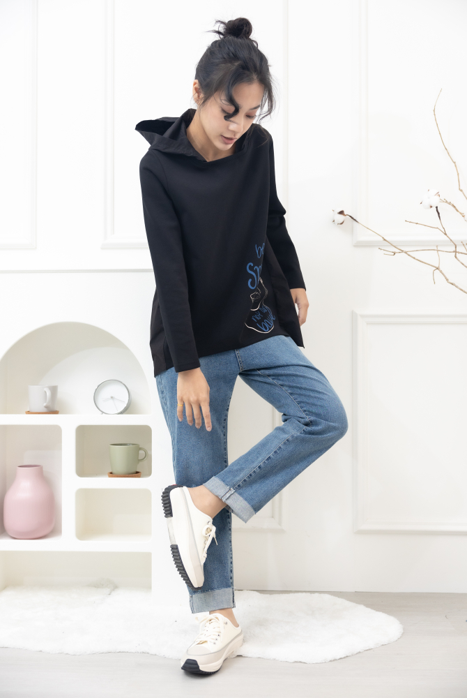 긴 바지 微刷破褲腳反摺牛仔褲 / 淺藍色