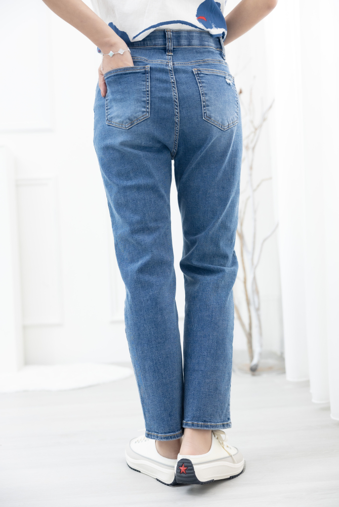 긴 바지 小破洞牛仔褲 / 藍色