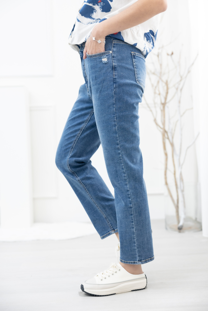 긴 바지 小破洞牛仔褲 / 藍色