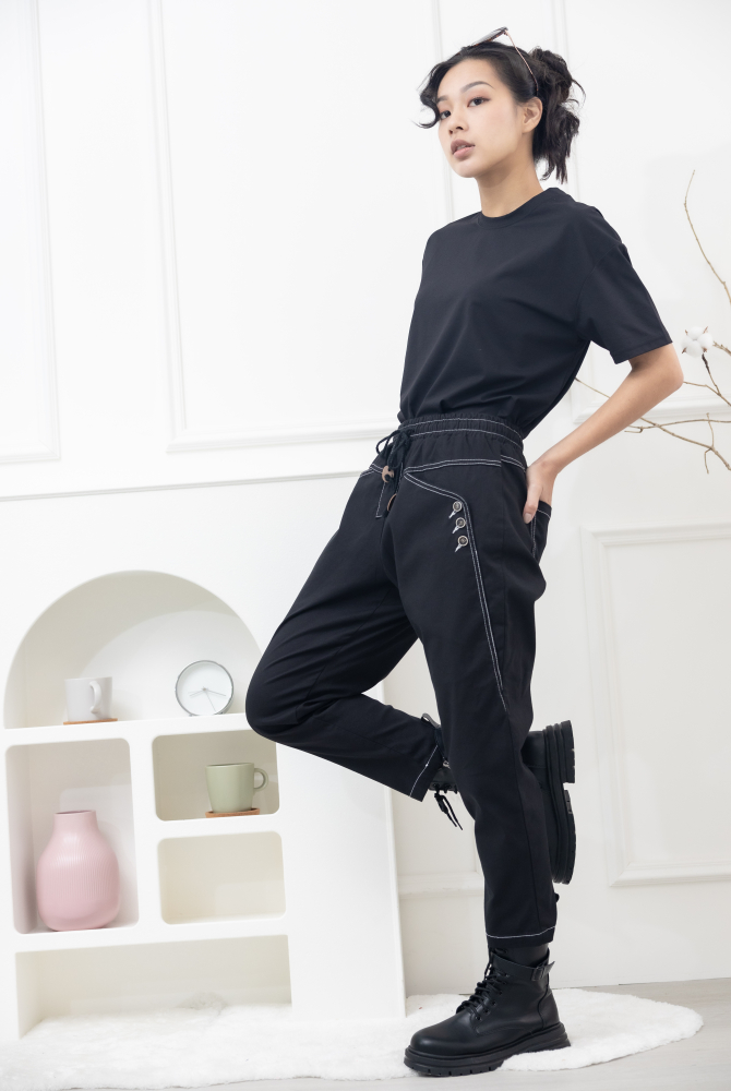 긴 바지 抽繩皮革棉長褲／黑色