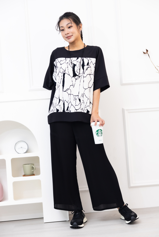 반팔 拼接白底黑色線條百褶短袖上衣/ 黑色