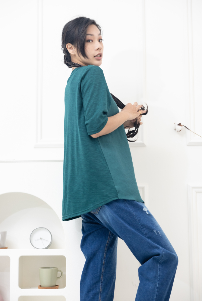 반팔 口袋刺繡竹節棉上衣 / 綠色