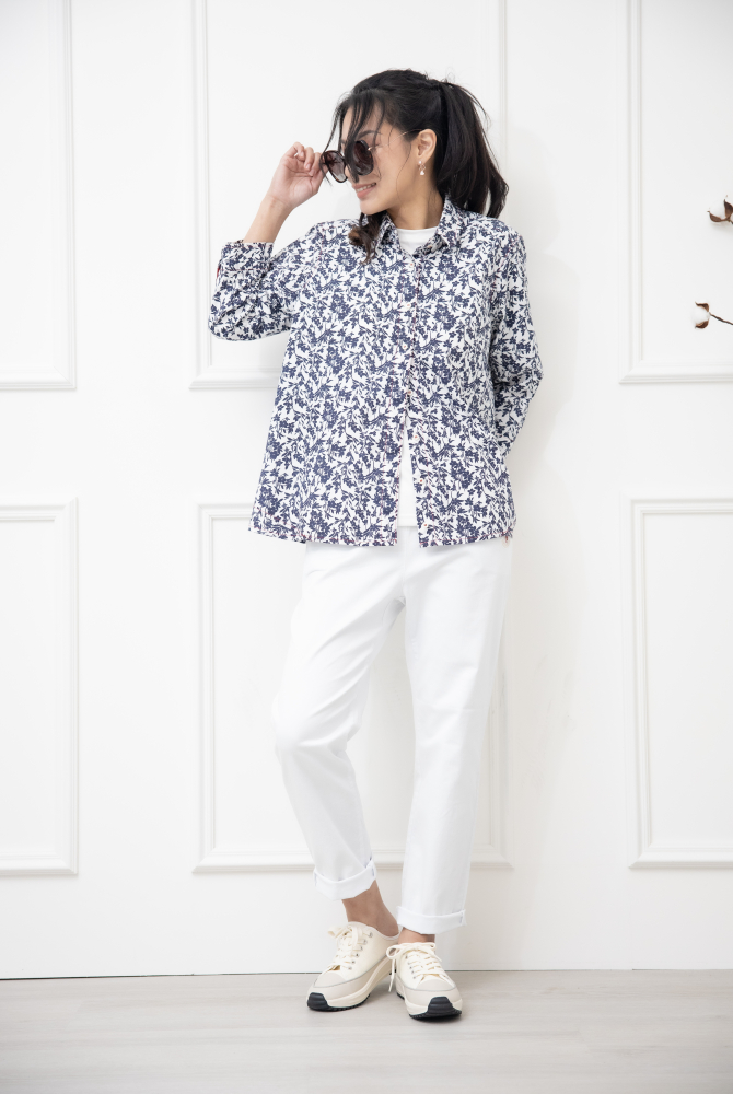 긴팔 印花七分袖襯衫上衣 /白底藍葉影