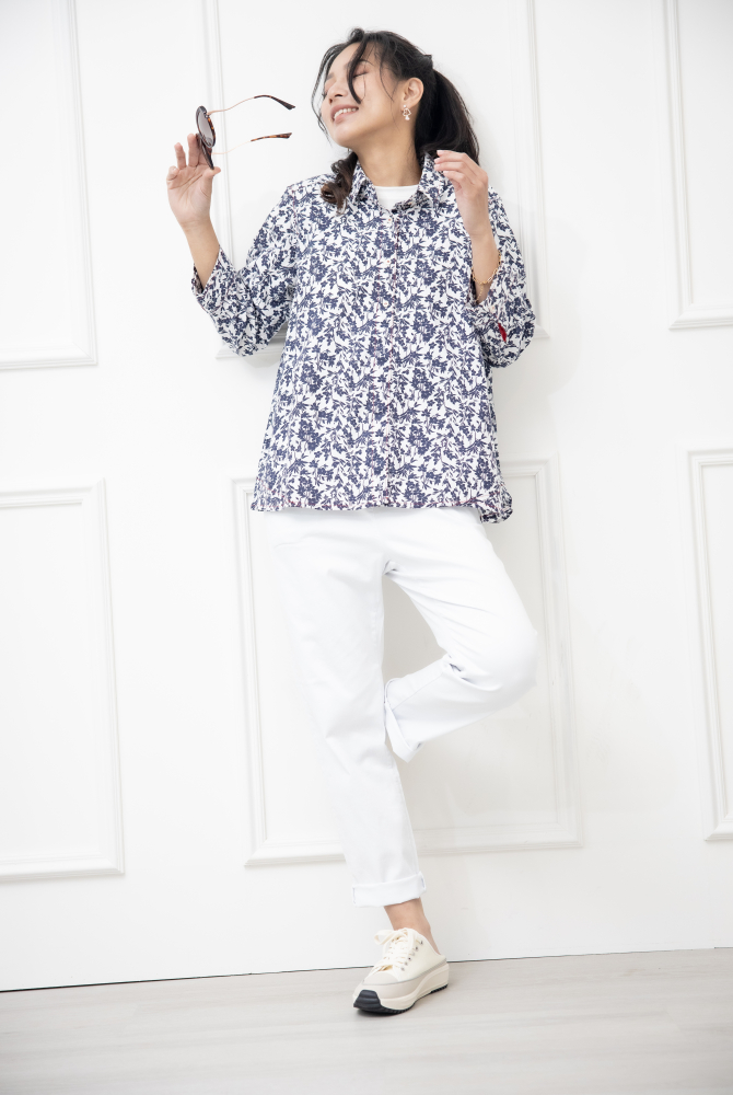 긴팔 印花七分袖襯衫上衣 /白底藍葉影