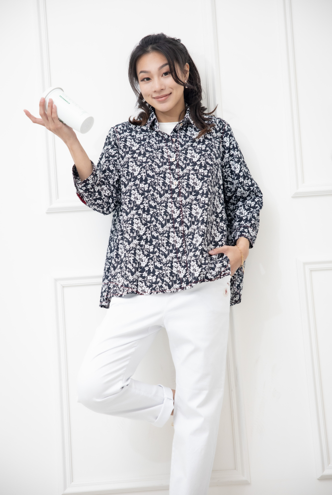 긴팔 印花七分袖襯衫上衣 /黑底白葉影