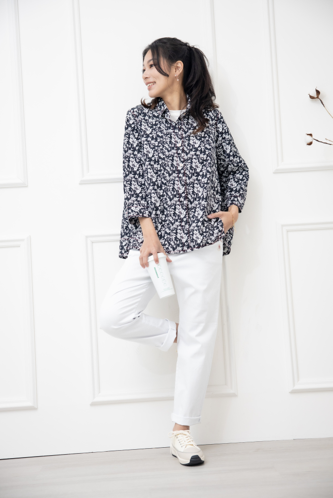 긴팔 印花七分袖襯衫上衣 /黑底白葉影