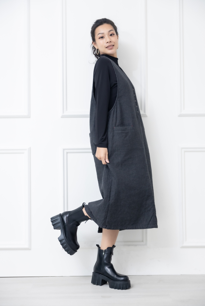 원피스 半開襟小扣子無袖洋裝 / 灰黑色