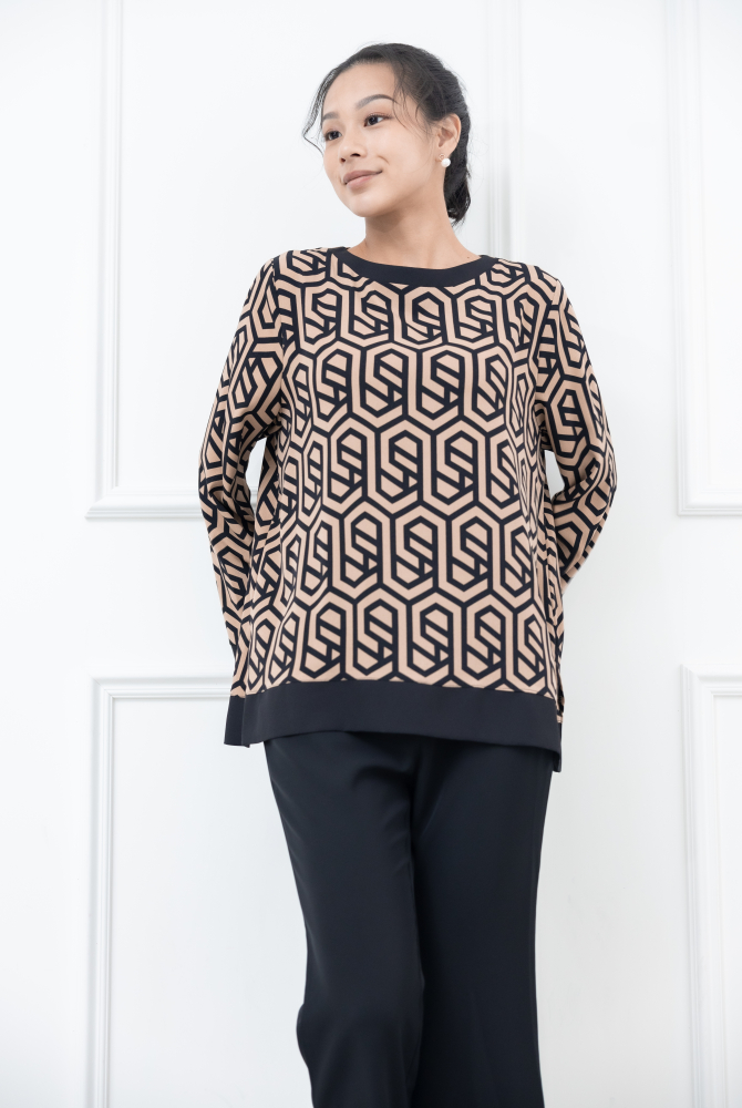 긴팔 黑色格線拼接黑色衣襬長袖上衣 / 棕色