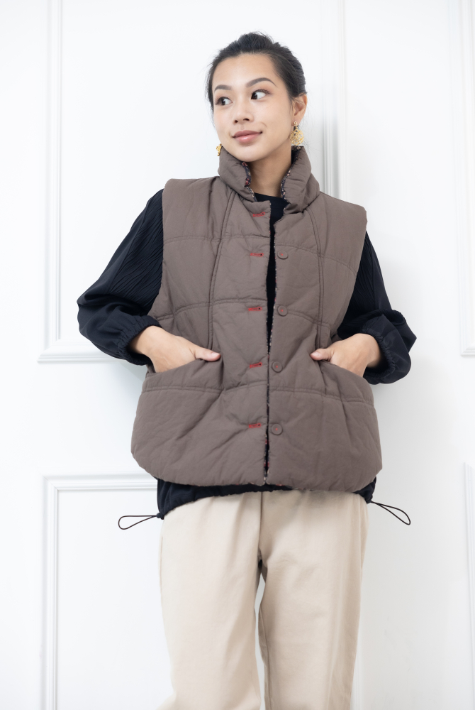 조끼 高領鈕扣式內裡小碎花背心 / 灰卡其色