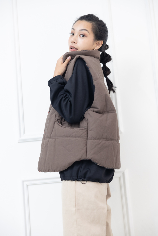 조끼 高領鈕扣式內裡小碎花背心 / 灰卡其色