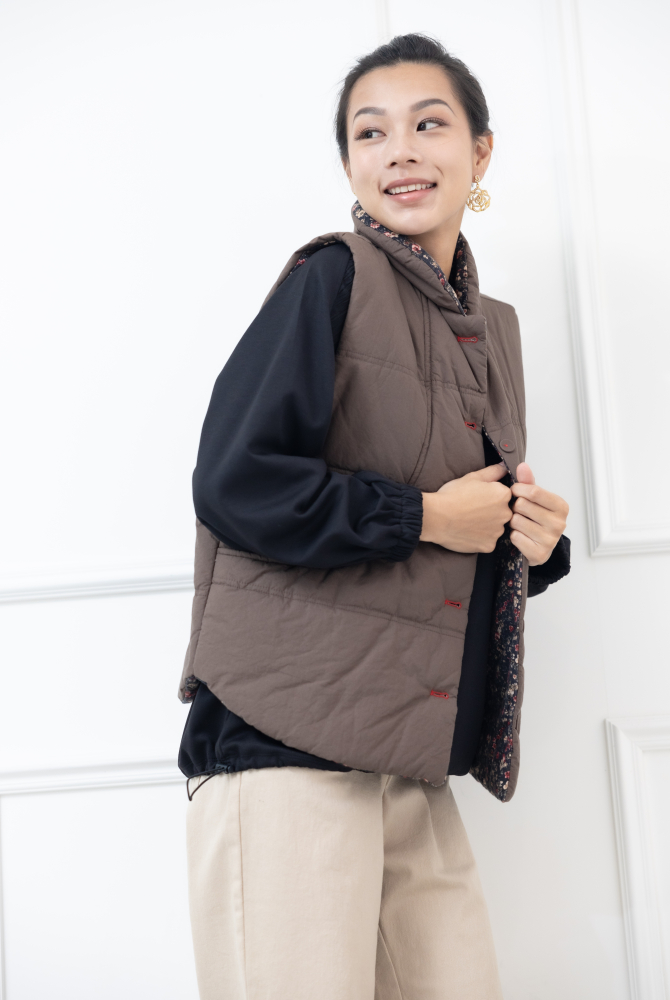 조끼 高領鈕扣式內裡小碎花背心 / 灰卡其色