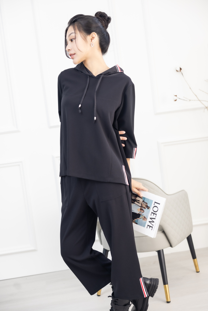 긴 바지 褲腳造型布標長褲 / 黑色