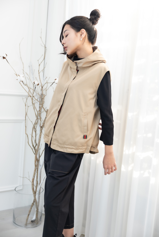 조끼 造型領風衣背心 / 卡其色