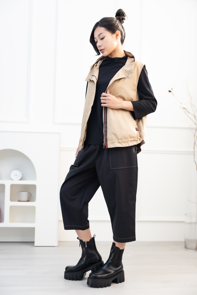 조끼 造型領風衣背心 / 卡其色