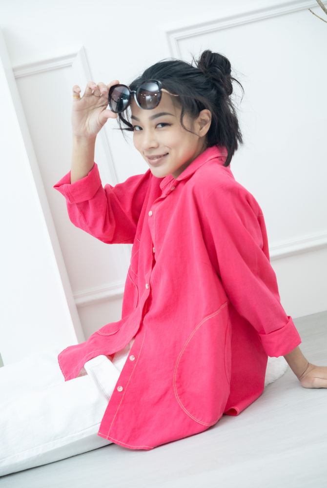 셔츠 小裝飾口袋開襟棉襯衫 / 艷粉色