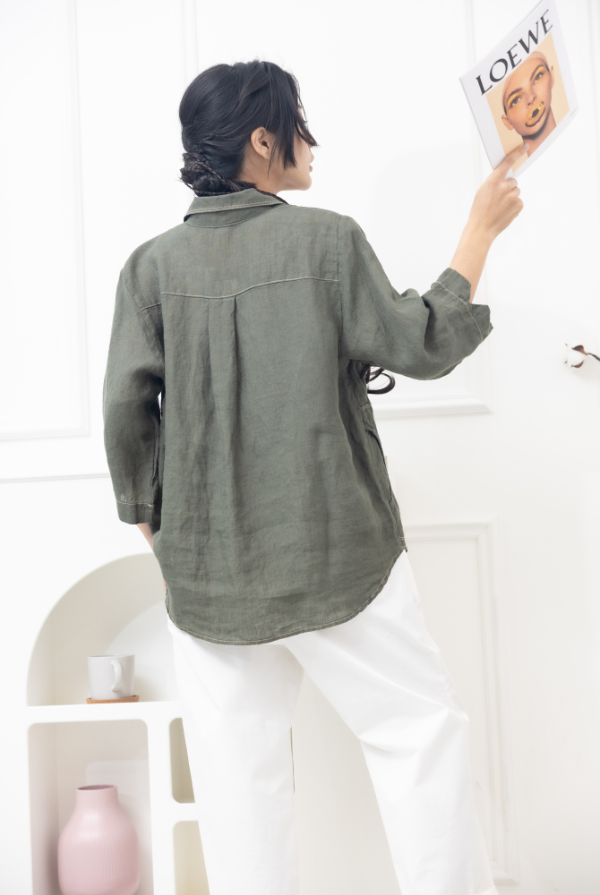 셔츠 素面大圓口袋寬版襯衫 / 軍綠色